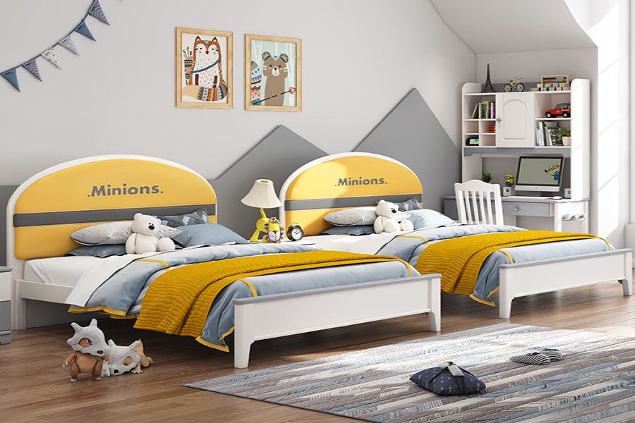 Các mẫu giường với màu sắc tươi sáng thiết kế theo chủ đề đặc trưng của nhân vật hoạt hình mà bé thấy thích thú chắc chắn sẽ tăng độ thiện cảm và giúp các bé không thấy bị lạc lõng khi ngủ riêng