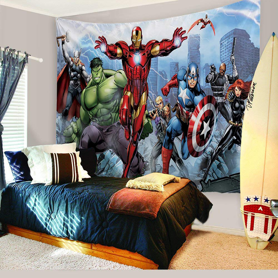Những phòng ngủ lấy tông màu sáng làm chủ đạo thì việc sử dụng hình ảnh các nhân vật siêu anh hùng mang sắc màu rực rỡ, nổi bật sẽ là điểm nhấn rất hấp dẫn dành cho các bé.